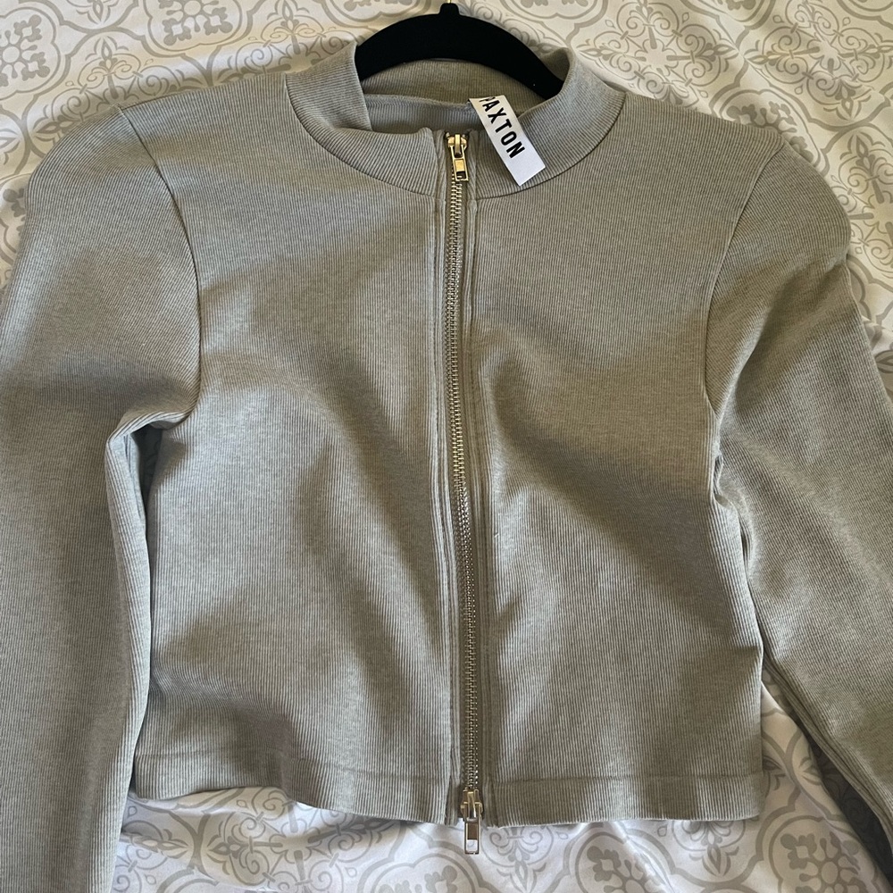 cropped zip up sweater